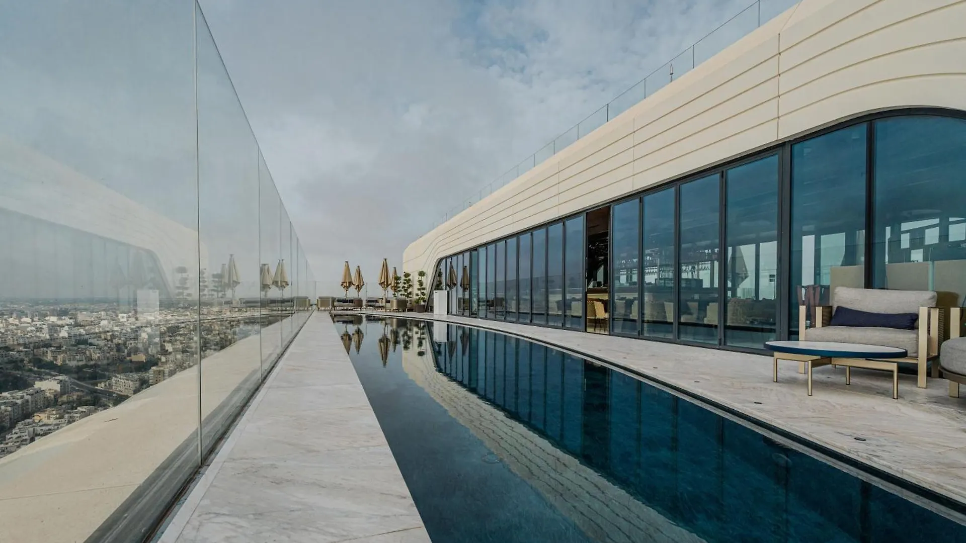 Luxury Apartment With Common Skypool In The Prestigious Mercury Tower By Sf Homes Saint Julian's 몰타